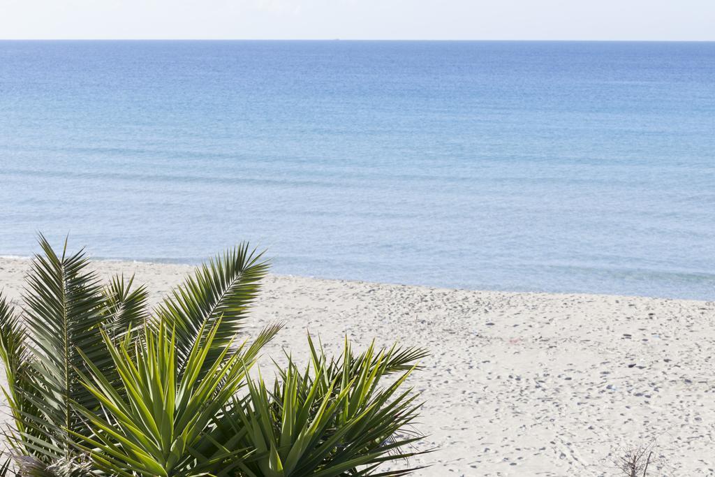 Sud Beach Hotel Fronte Mare By Ria Hotels Marina Di Pulsano Δωμάτιο φωτογραφία