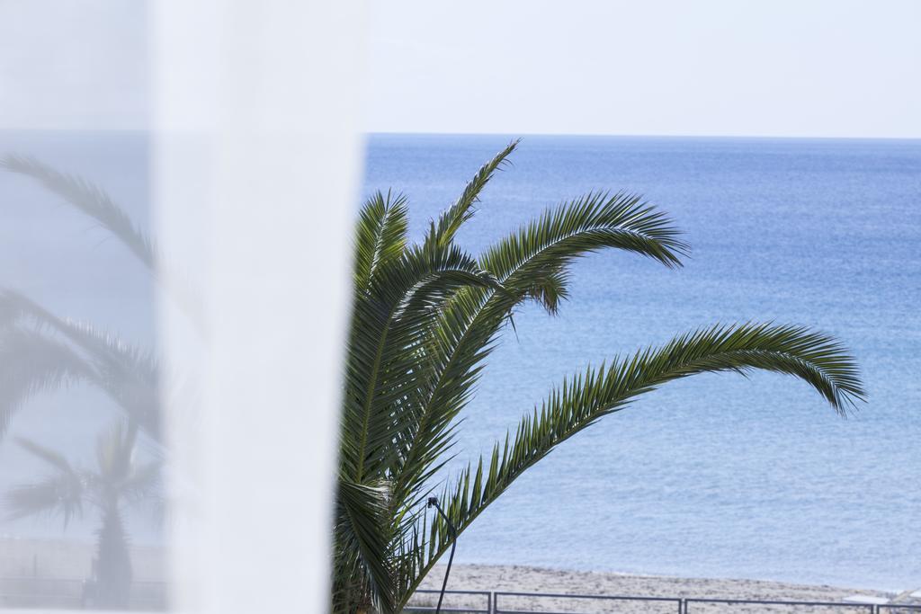 Sud Beach Hotel Fronte Mare By Ria Hotels Marina Di Pulsano Εξωτερικό φωτογραφία