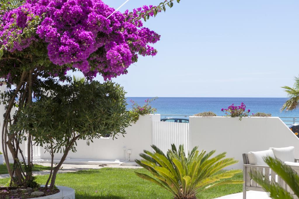 Sud Beach Hotel Fronte Mare By Ria Hotels Marina Di Pulsano Εξωτερικό φωτογραφία